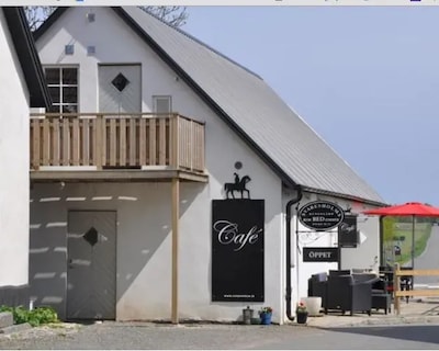 Svabesholm's Kungsgård Bed & Breakfast