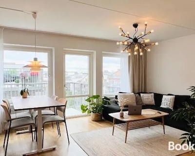 Private room in Hammarby Sjöstad, common space shared!
