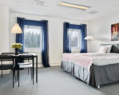 Route 154, 15 min till Ullared