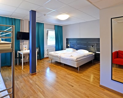 Spoton Hostel & Sportsbar