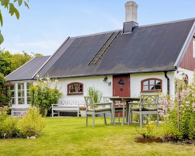 Idyllic Guest House With Access To Ev Charger