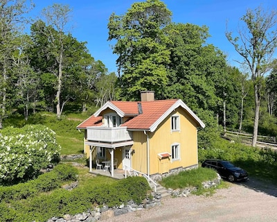 House By The Sea Quiet Horse Farm With Padel Court Near Bus