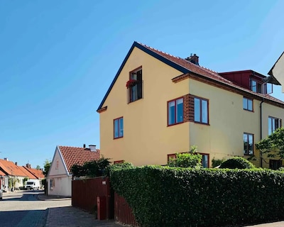 Cozy And Comfortable Apartment In Cultural Quarter!