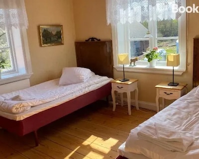 Spjutsbygds Gårds Bed and Breakfast