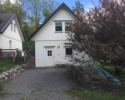 Private House In Tyresö Trollbäcken, Canoes Included.