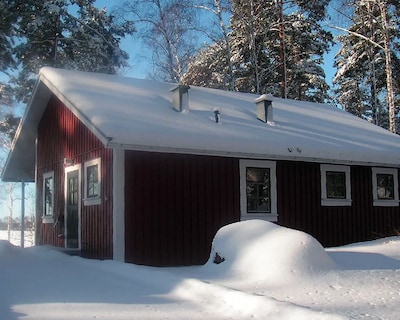Directly At The Waterfront Of The Lake Hjälmaren