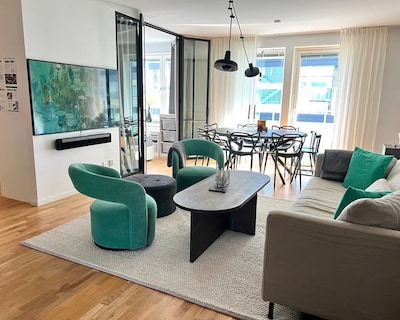 High Standard Apartment Close To Metro And Arena