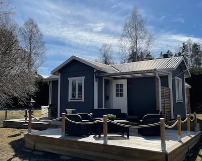 Cozy Cottage Near Water And Hiking Trail
