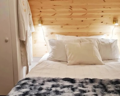 Archipelago Villa & Cabin, Sauna Spa 30 Min Stockholm