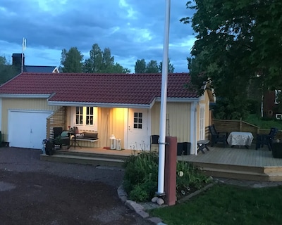 Liten Gul Stuga I Centrala Mora