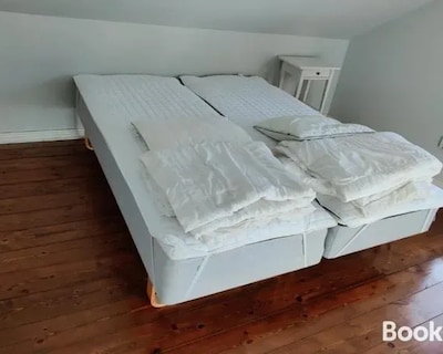 Beautiful Apartment Close To Lake Malaren