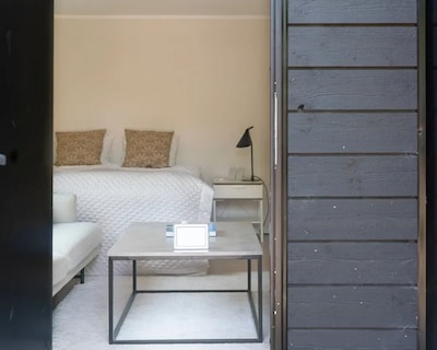 Modern Guest House | Private Patio & Near Beach