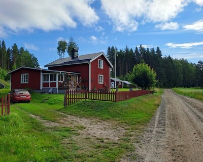 Accommodation In Fönebo At Norra Dellen.