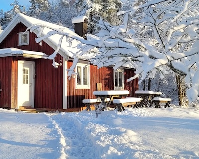 Cozy Cottage In The Countryside With All The Comforts!