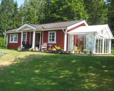 Cozy And Waterfront Cabin For Year-round Stay