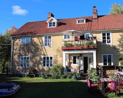 Stay In An Unique Artists Villa From 1920.