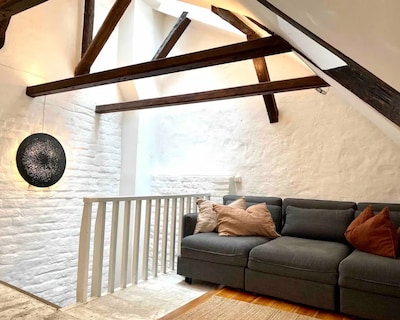 500 year old house next to Royal Palace