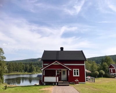 Villa Granhede - Lake Location With Hot Tub, Fireplace, Etc.