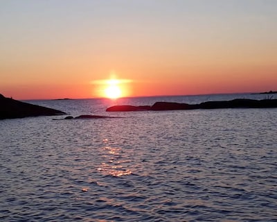 Nice Cottage On Beautiful Kållandsö.