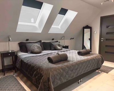 Private Studio Apartment - Light and Cozy